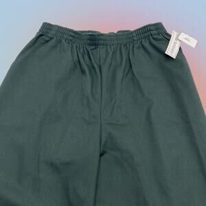 WHITEFISH BAY Women’s 16 Green Pull On Pant